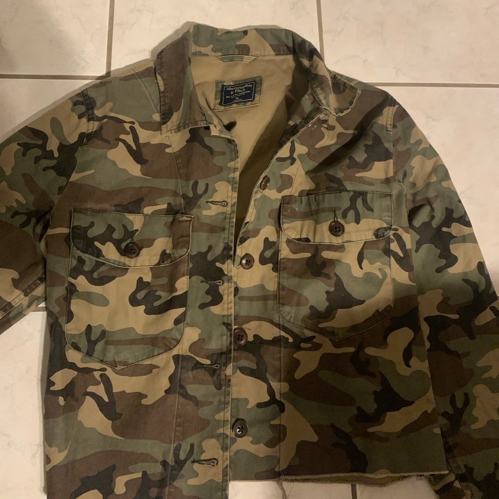 Cropped Camo Jacket